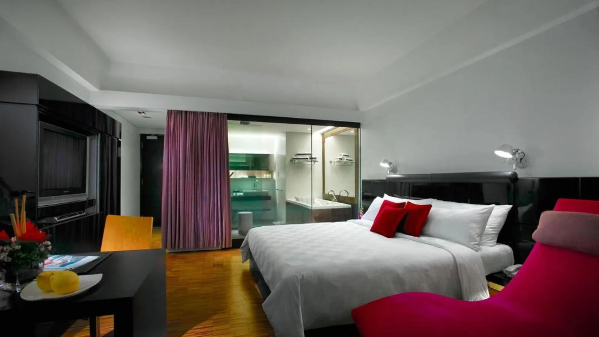 Hotel Maya Kuala Lumpur City Centre 5*,