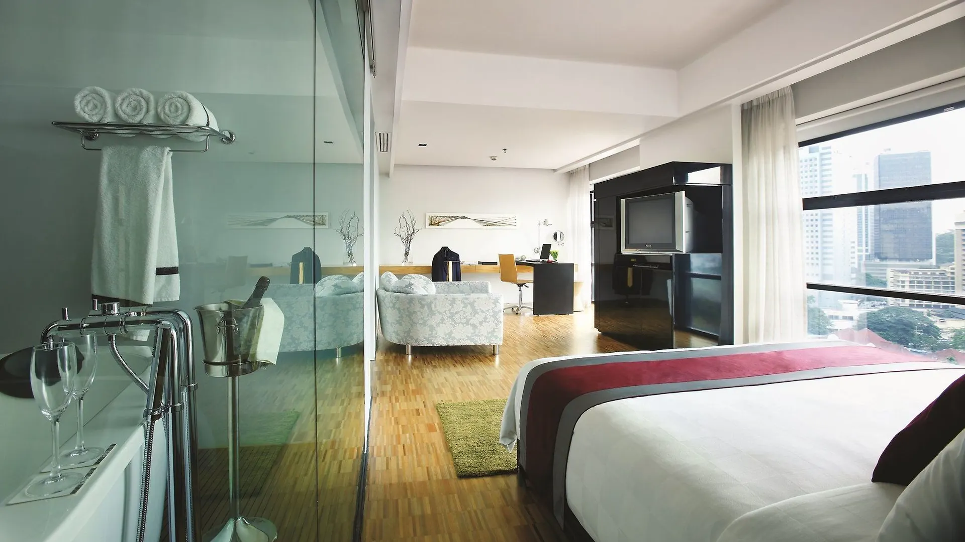 Hotel Maya Kuala Lumpur City Centre 5*,  Malaysia