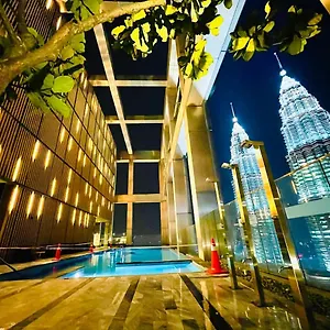 Apartment Tropicana The Residences Klcc Cozeestay